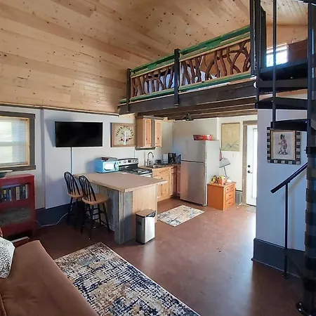 Rustic Hendersonville Farm Studio With Private Deck